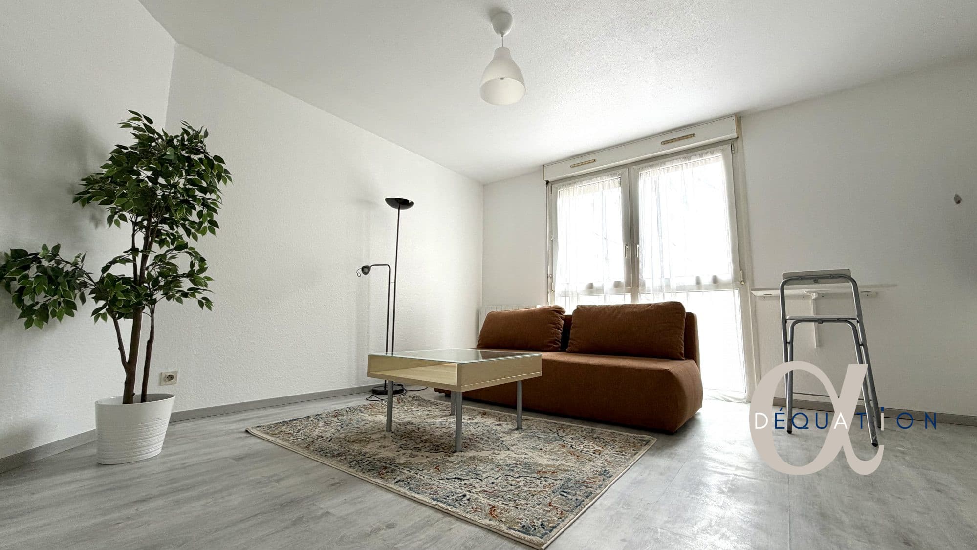 Studio 28m2 - Proche Gare - Meublé